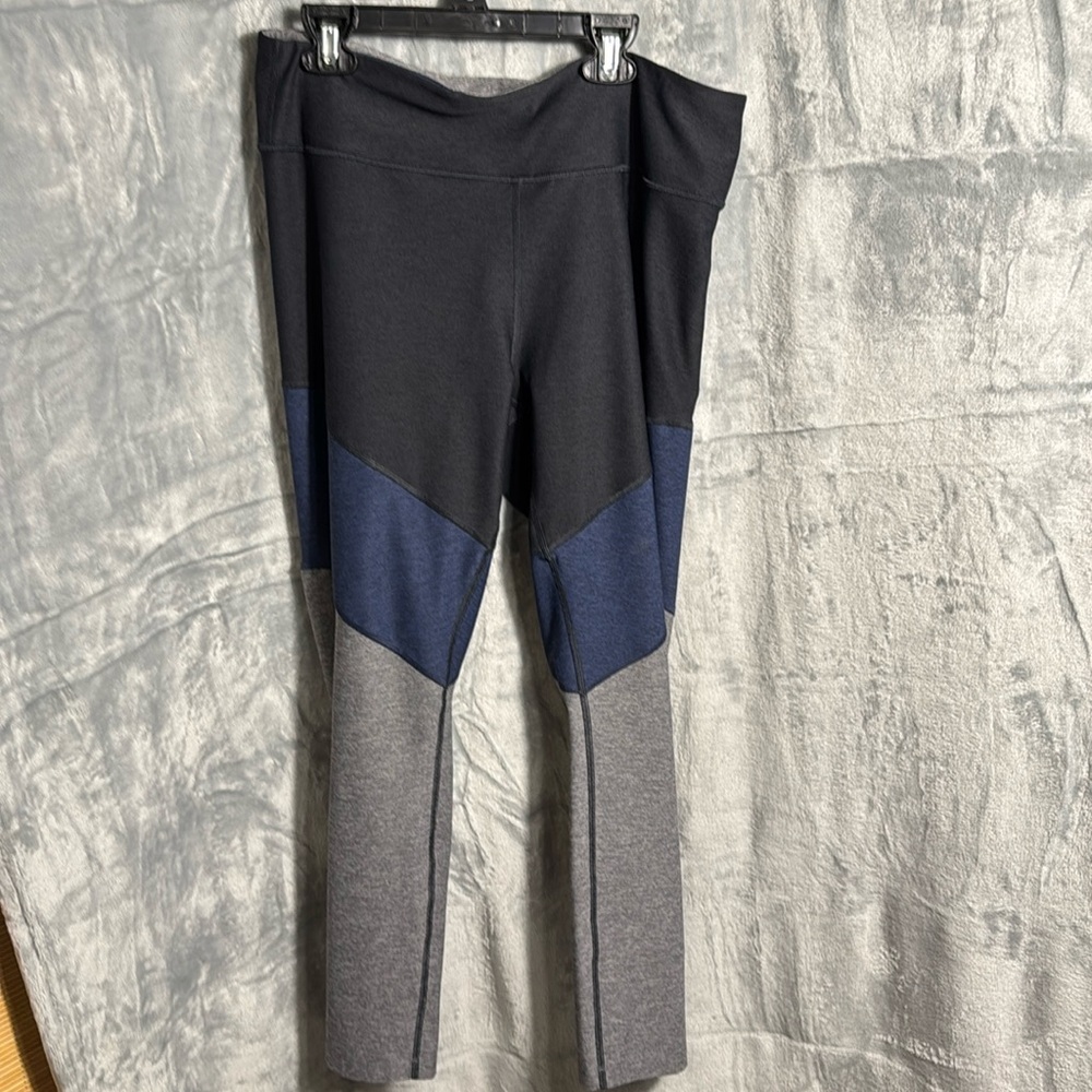 Outdoor Voices leggings women size xl Black blue gray color block high rise 7/8